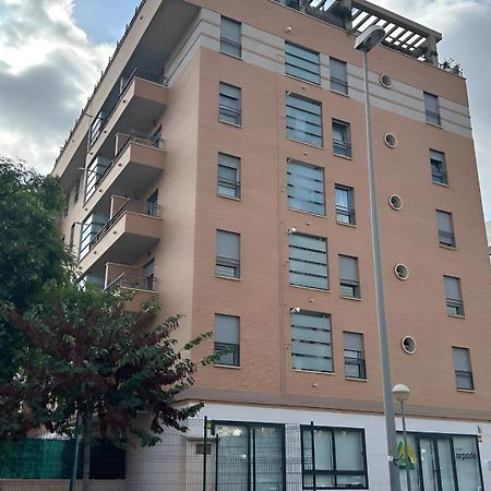 Malaga Campus Apartment Parking Included Buitenkant foto