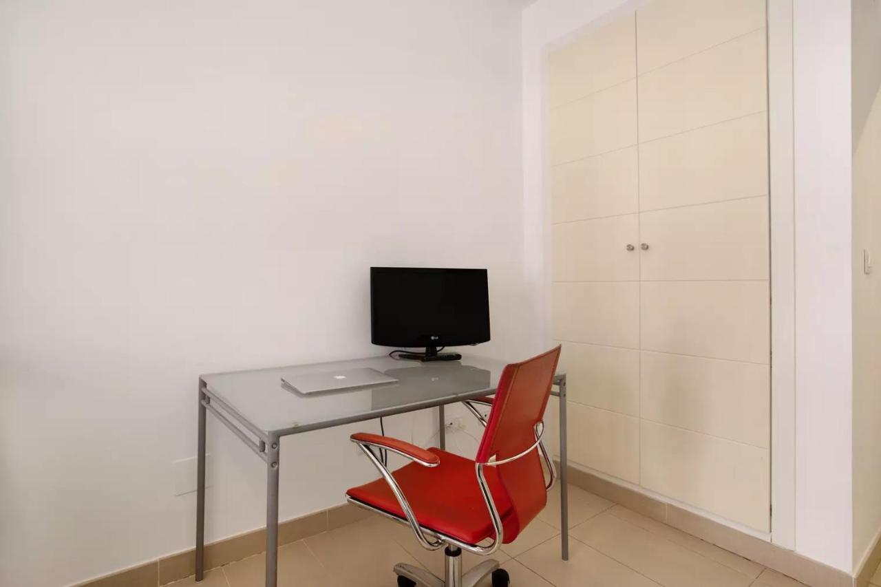 Malaga Campus Apartment Parking Included Buitenkant foto