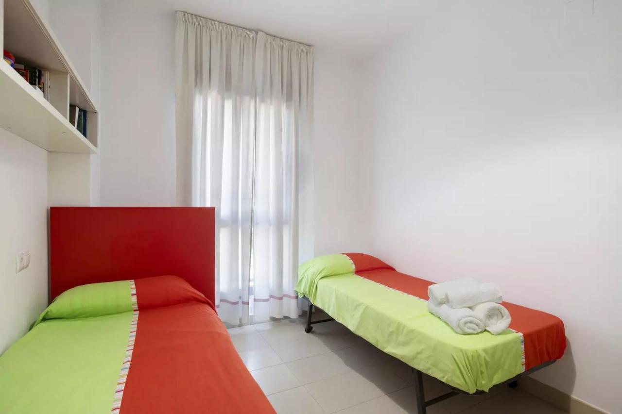 Malaga Campus Apartment Parking Included Buitenkant foto